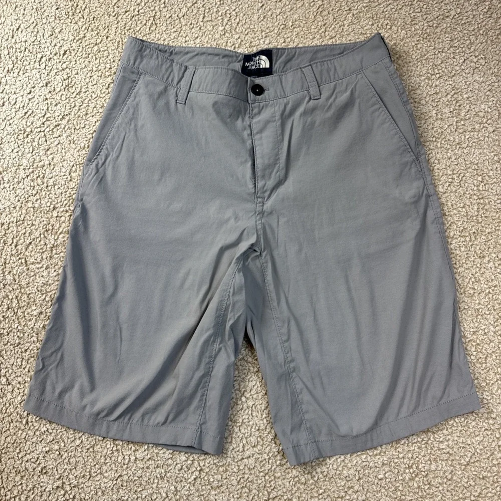 The North Face Mens Grey Flat Front Chino Shorts Size 32 Charcoal Outdoor Hiking